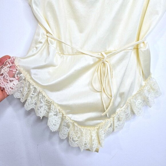 Vintage JCPenny Light Yellow Lace Ruffle Teddy Satin Sleep Romper Lingerie USA - Picture 5 of 9
